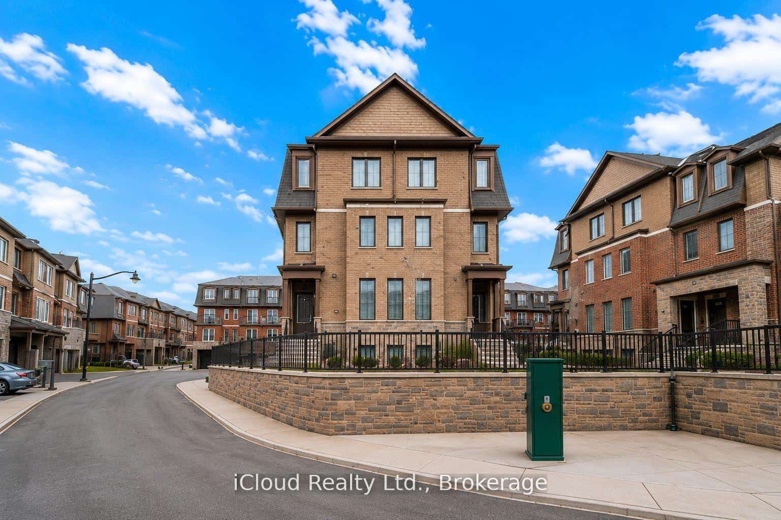 445 Ontario Street #103, Milton, ON L9T 9K4