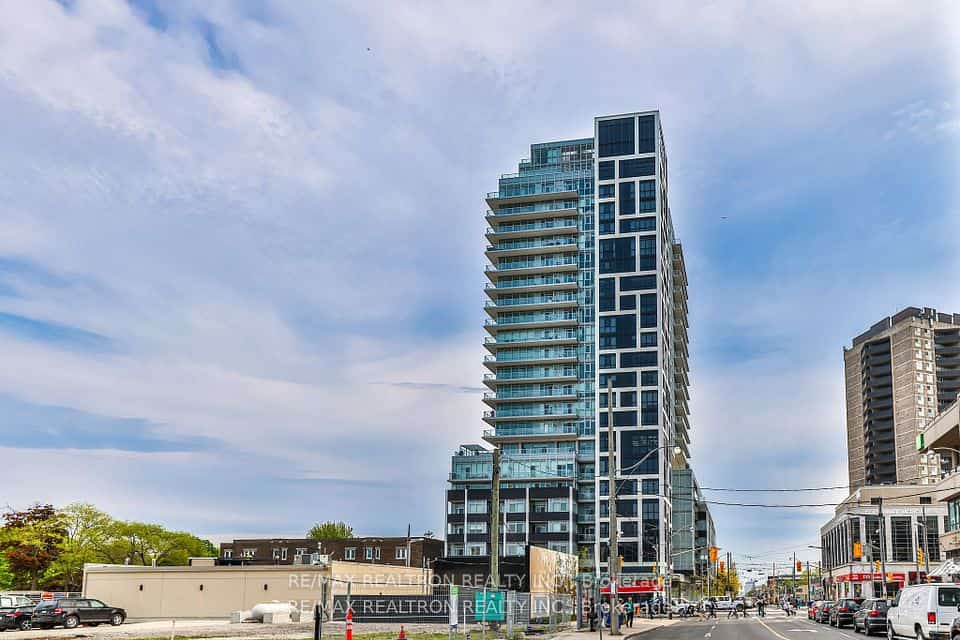 501 W St Clair Avenue W #618, Toronto, ON M5P 0A2