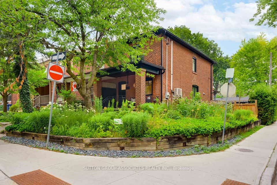 281 Arlington Avenue, Toronto, ON M6C 2Z8