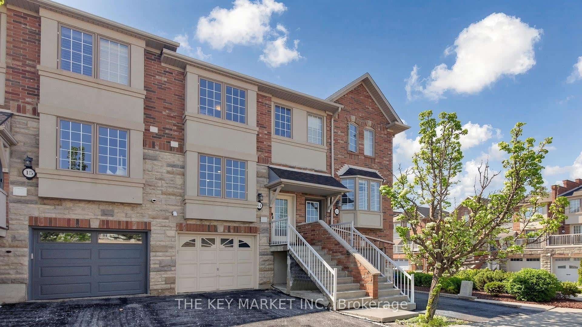 435 ENGLISH ROSE Lane #14, Oakville, ON L6H 7S9