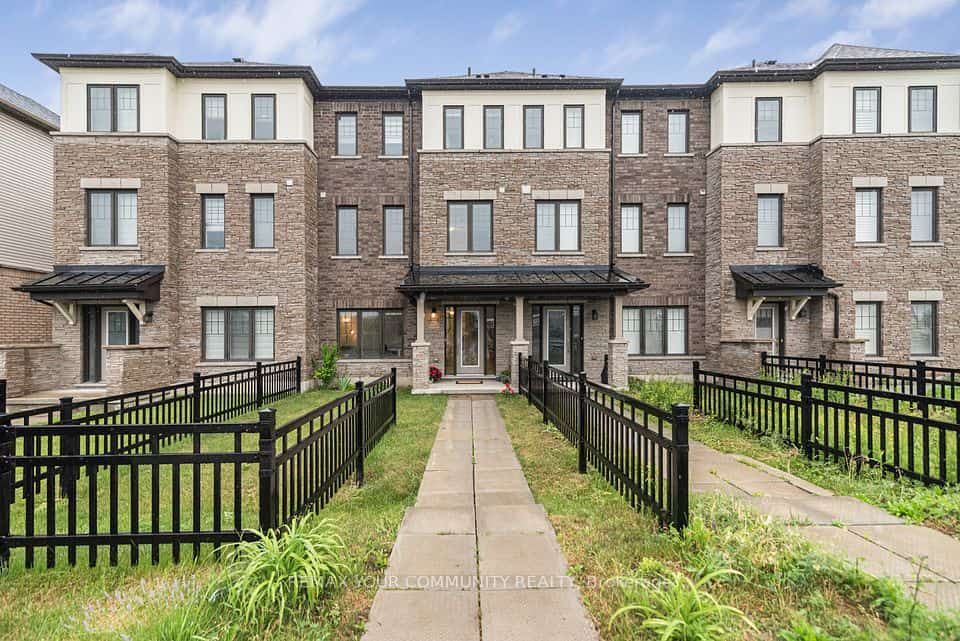 38 Utter Place, Hamilton, ON L8J 0K7