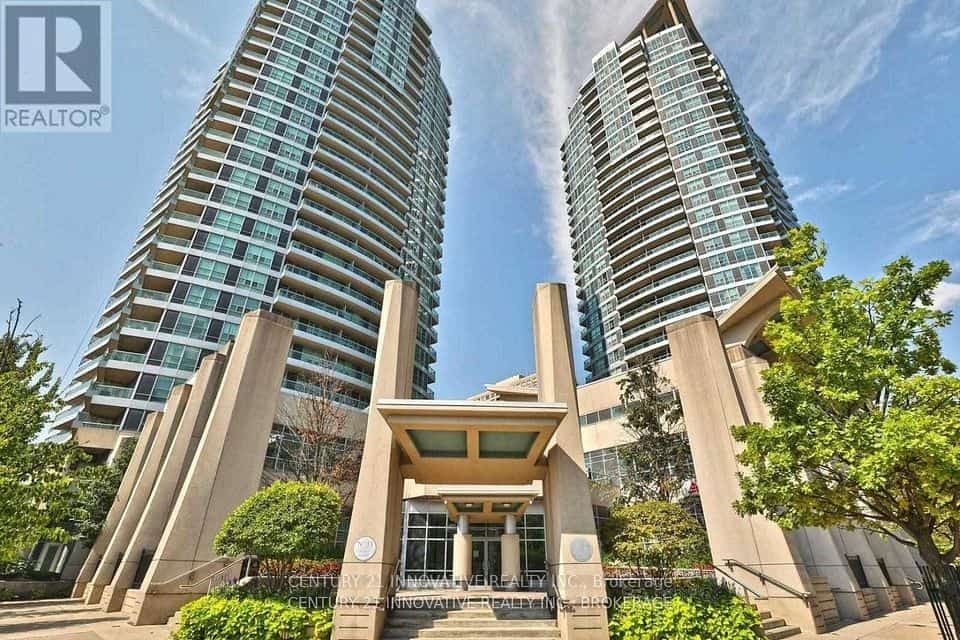 33 Elm Drive #1012, Mississauga, ON L5B 4M2