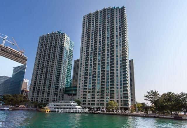 77 Harbour Square #504, Toronto, ON M5J 2S2