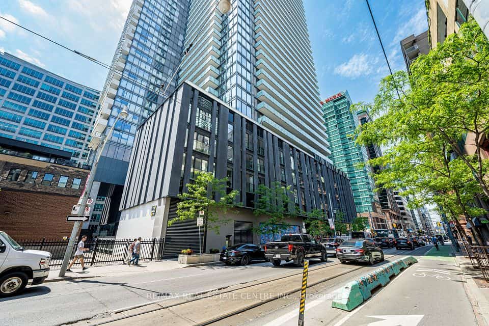 25 Richmond Street E #312, Toronto, ON M5C 1N7