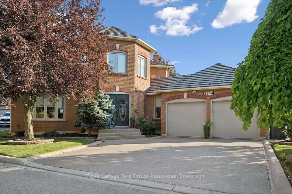 3344 Trelawny Circle, Mississauga, ON L5N 6N5