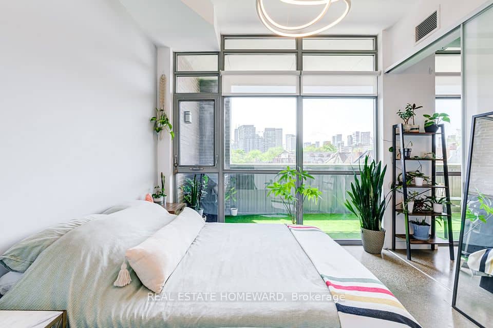 549 King Street E, Toronto