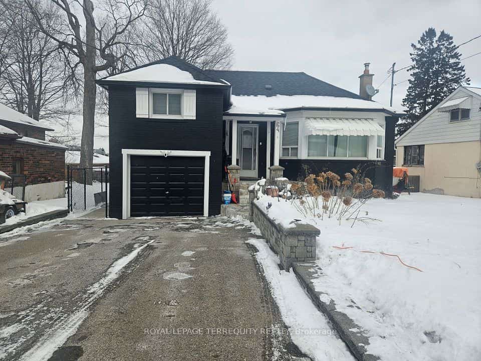 64 Pelmo Crescent, Toronto, ON M9N 2X5