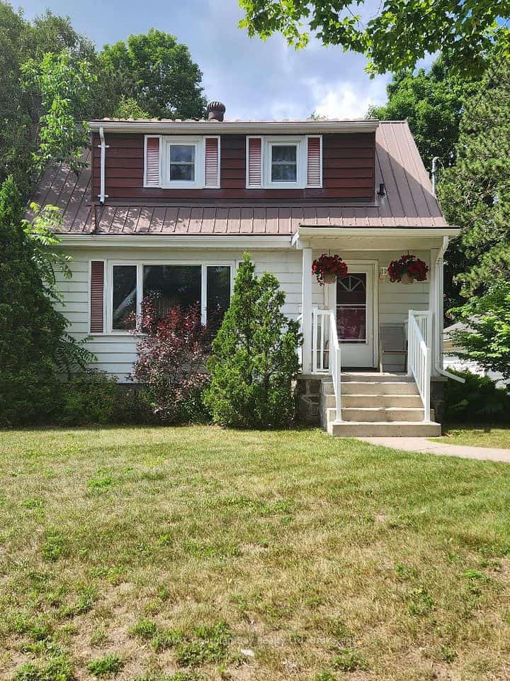 874 Yonge Street N, Midland, ON L4R 2E7