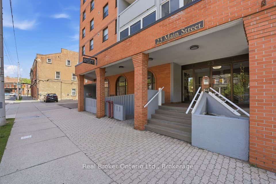 23 Main Street #307, Hamilton, ON L9H 2P7