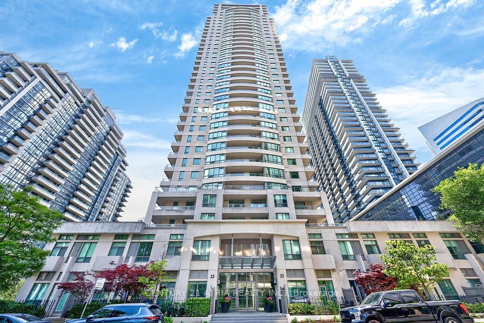 23 Hollywood Avenue, Toronto
