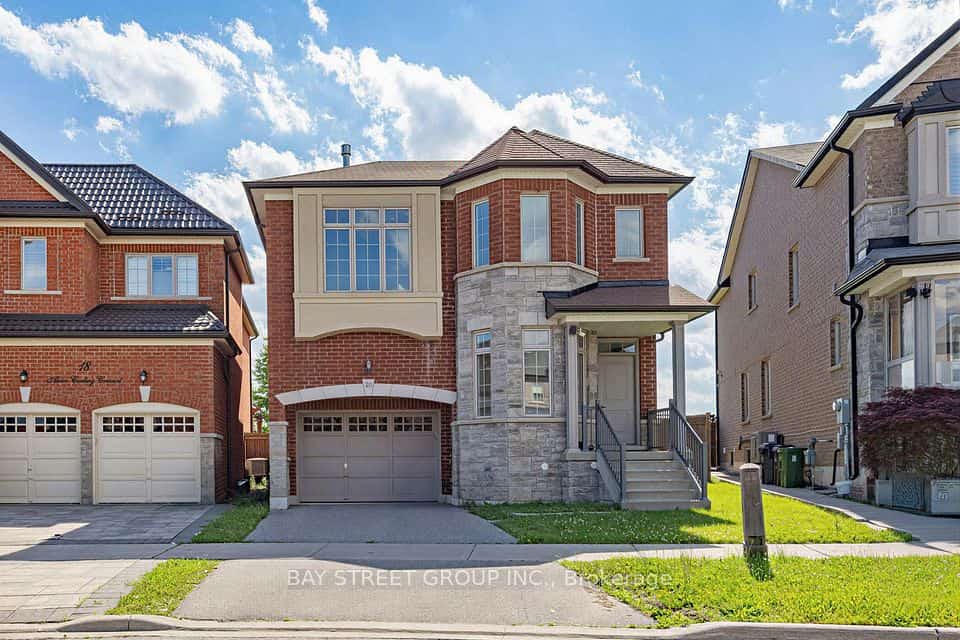 20 Alvin Curling Crescent, Toronto, ON M1V 0E6