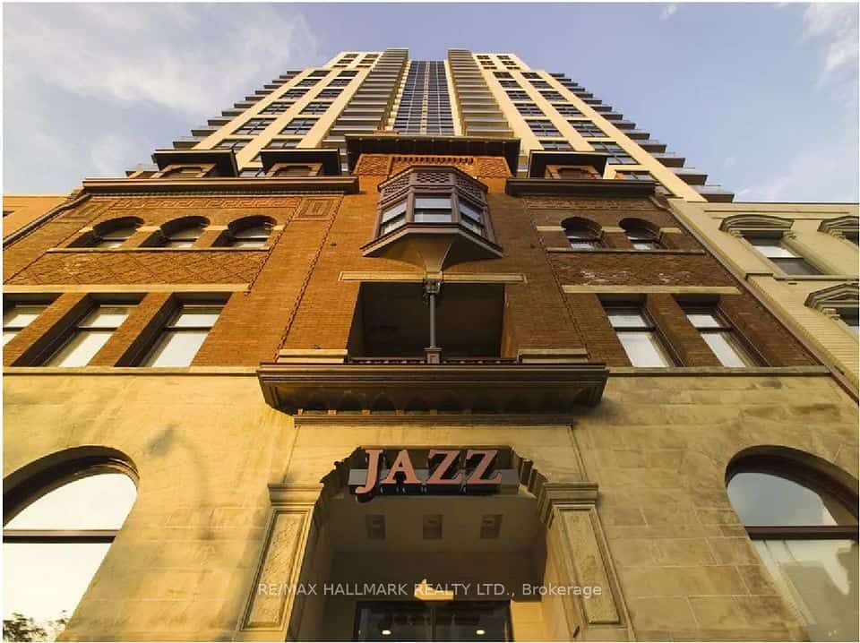 167 Church Street #PH02, Toronto, ON M5B 1Y6