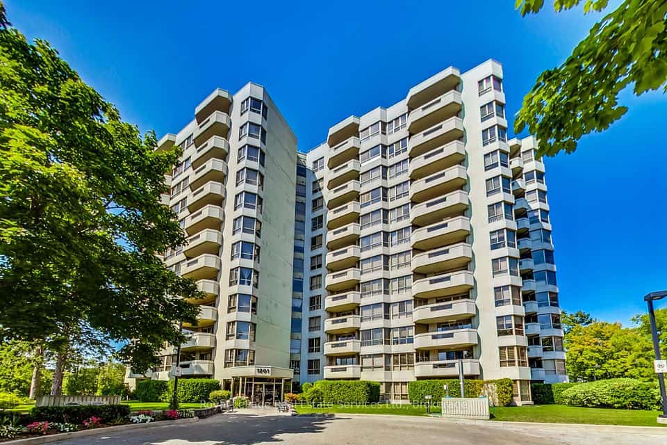 1201 North Shore Boulevard E #705, Burlington, ON L7S 1Z5