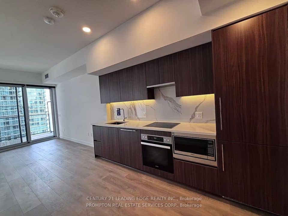 3 Concord Cityplace Way, Toronto