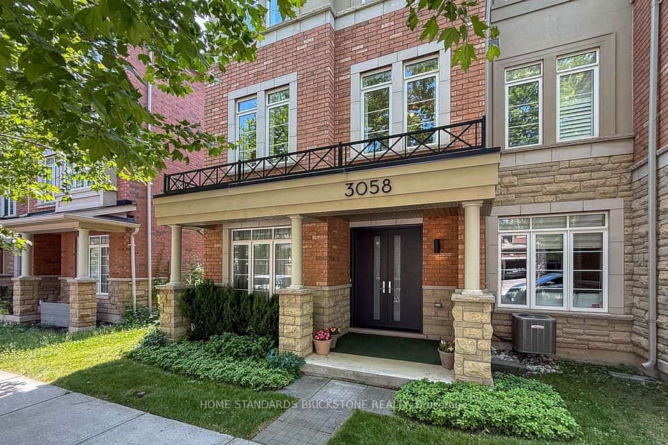 3058 Eberly Woods Drive, Oakville, ON L6M 0T5