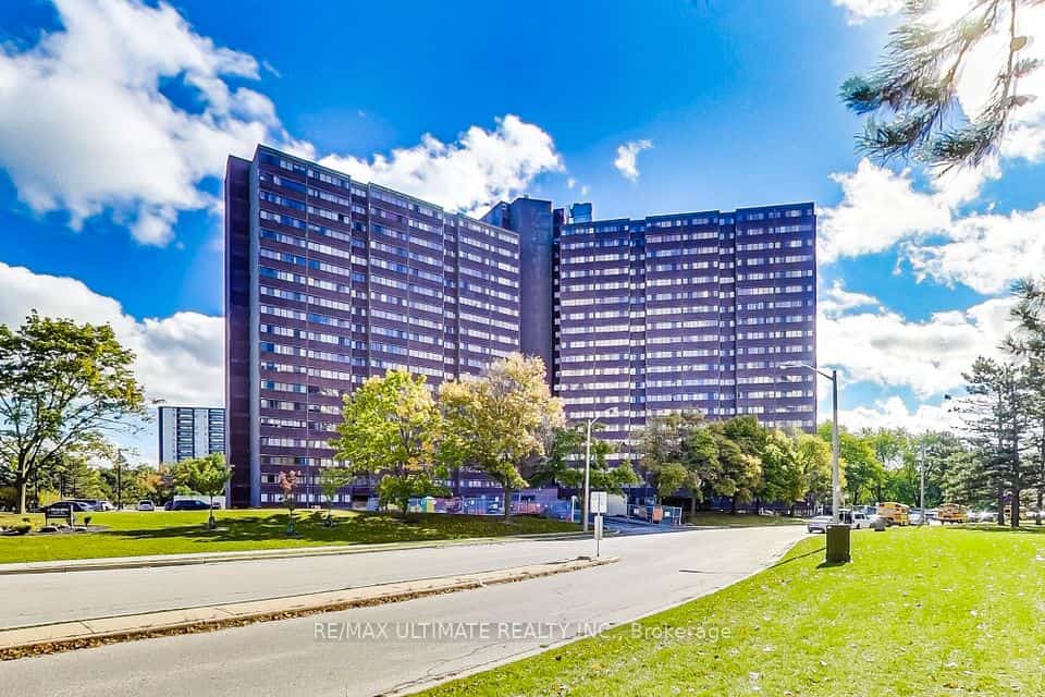 11 Wincott Drive #PH11, Toronto, ON M9R 2R9