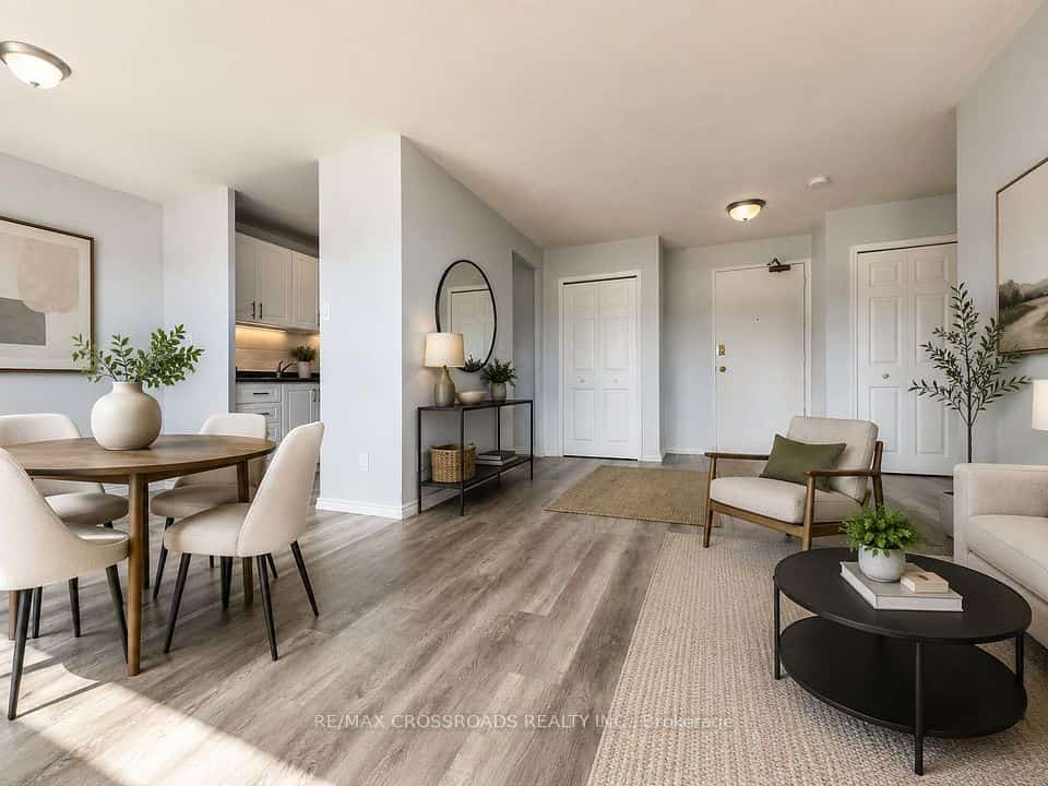 363 Lakeshore Road E #102, Mississauga, ON L5G 1H7