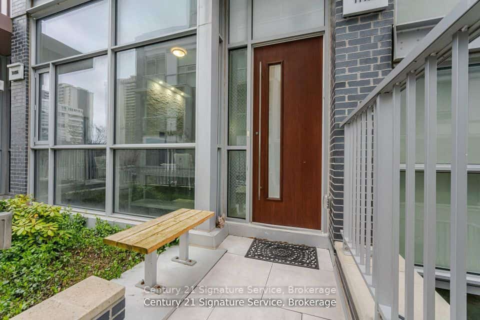 101 Erskine Avenue #TH05, Toronto, ON M4P 0C5