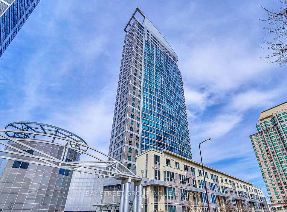 38 Lee Centre Drive #2712, Toronto, ON M1H 3J7