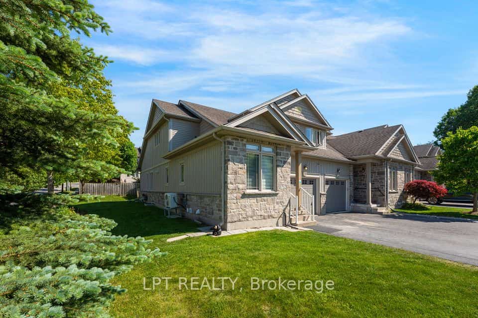 795 Laurelwood Drive #13, Waterloo, ON N2V 0A3