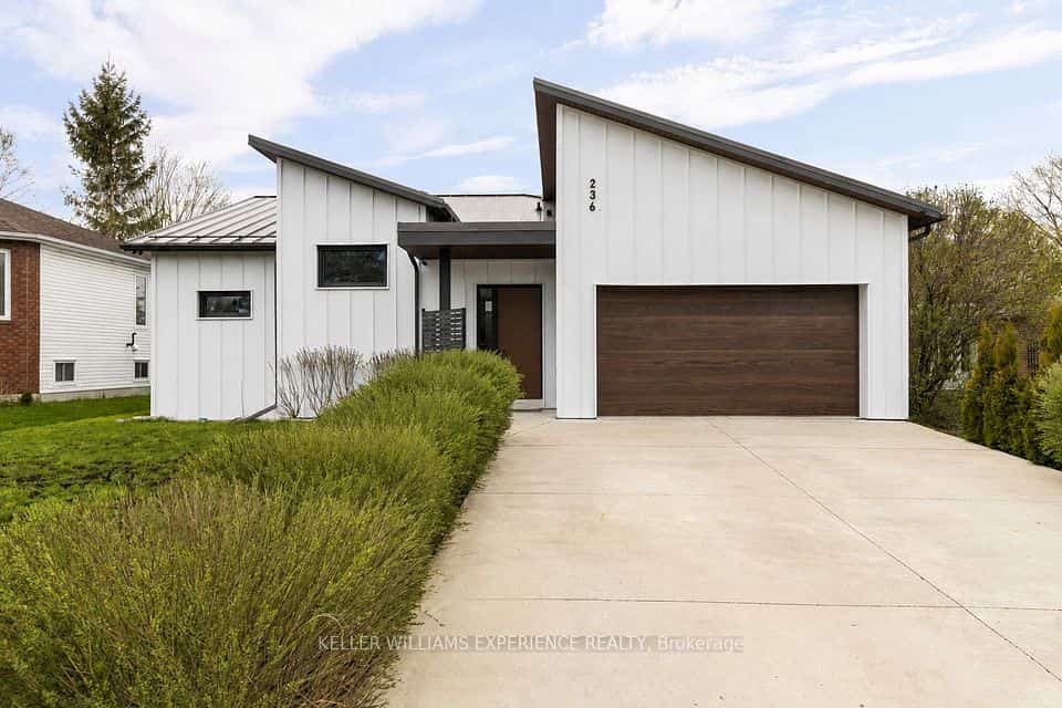 236 Cox Mill Road, Barrie, ON L4N 4G5