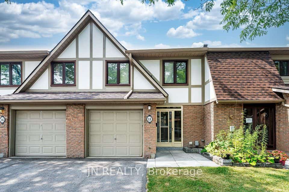 15 Gatwick Lane, Brampton, ON L6S 2E4