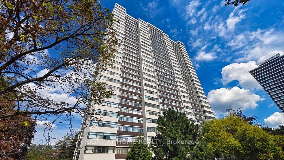 Antibes Court, Toronto
