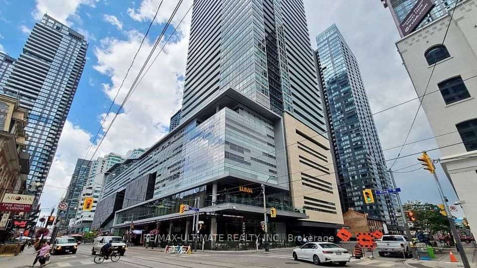 80 John Street #3207, Toronto, ON M5V 3X4