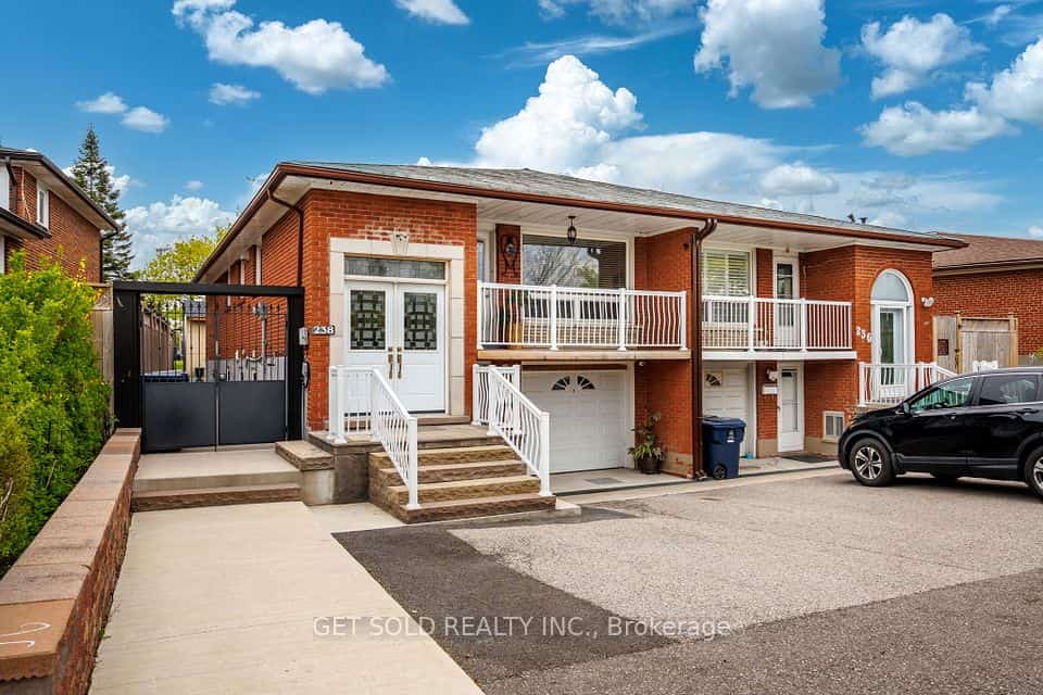 238 Firgrove Crescent, Toronto, ON M3N 1K8