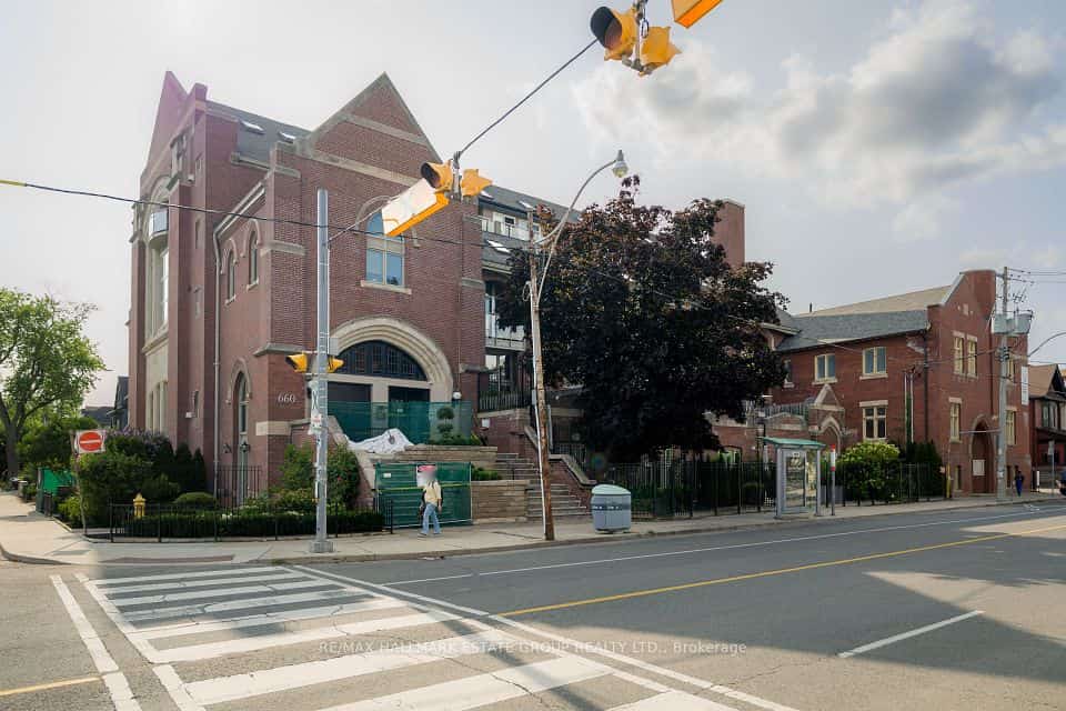 660 Pape Avenue #106, Toronto, ON M4K 3S5