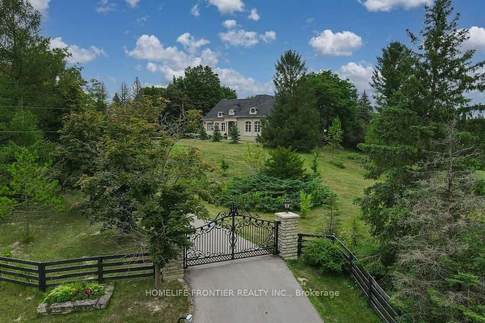 7645 16th Side Road, King, ON L7E 5R7