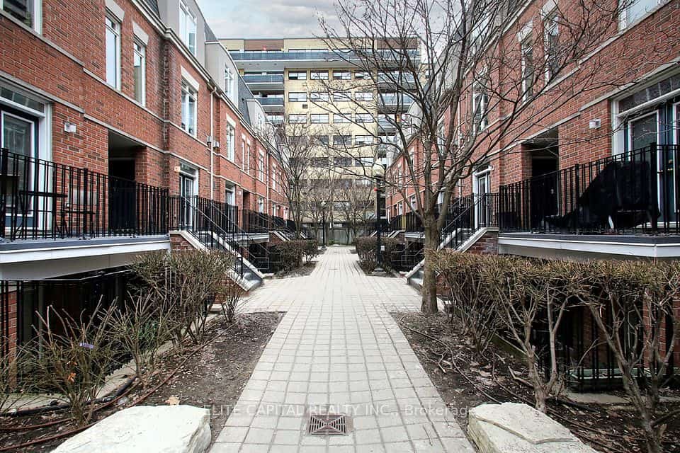 415 Jarvis Street #369, Toronto, ON M4Y 3C1