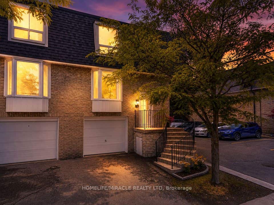 210 Royal Orchard Boulevard, Markham