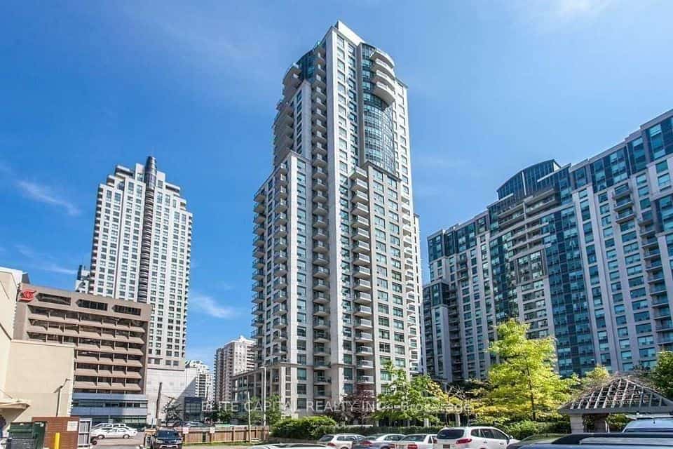 21 Hillcrest Avenue #602, Toronto, ON M2N 7K2