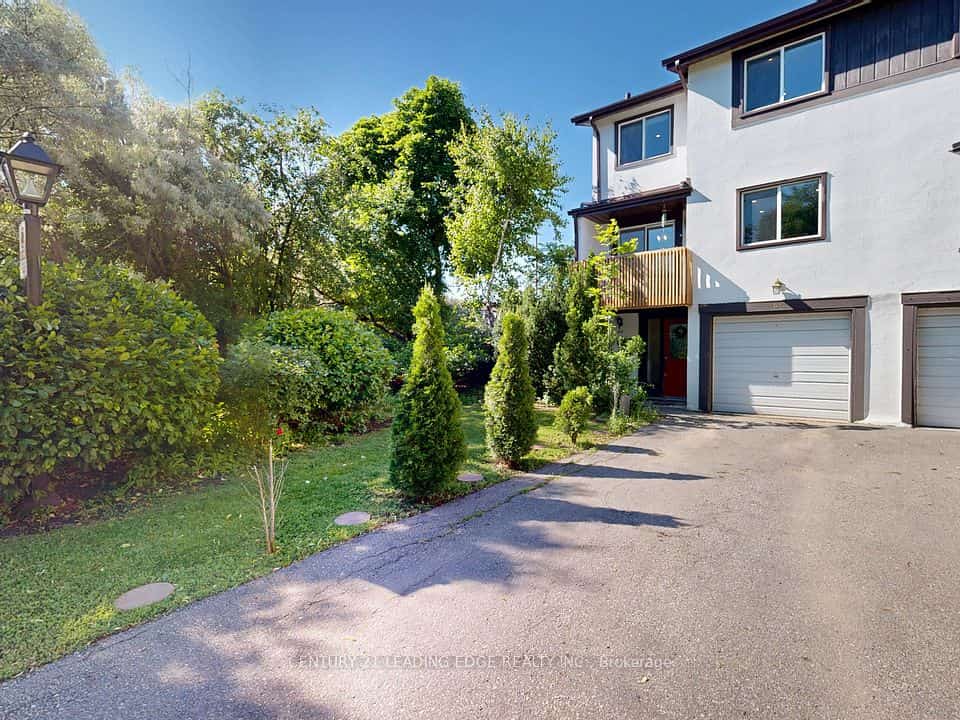 2651 Aquitaine Avenue #64, Mississauga, ON L5N 1V5