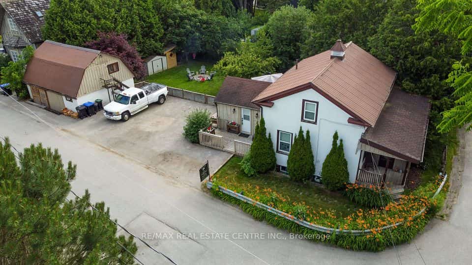 5 East John Street N, Innisfil, ON L0L 1L0