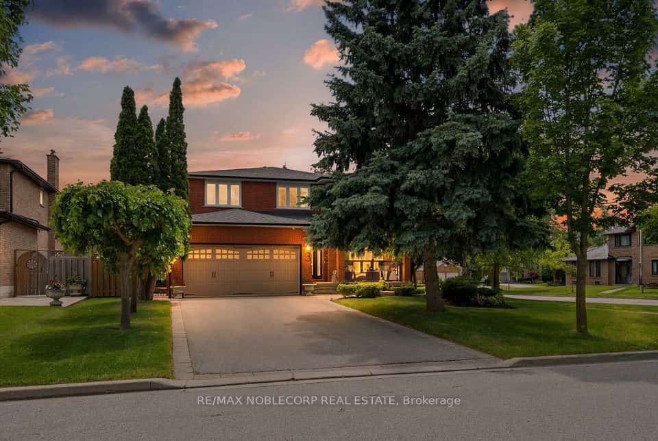 3 Castlehill Road, Vaughan, ON L6A 1P3