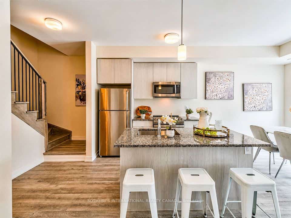 2550 Castlegate Crossing #419, Pickering, ON L1X 0H6