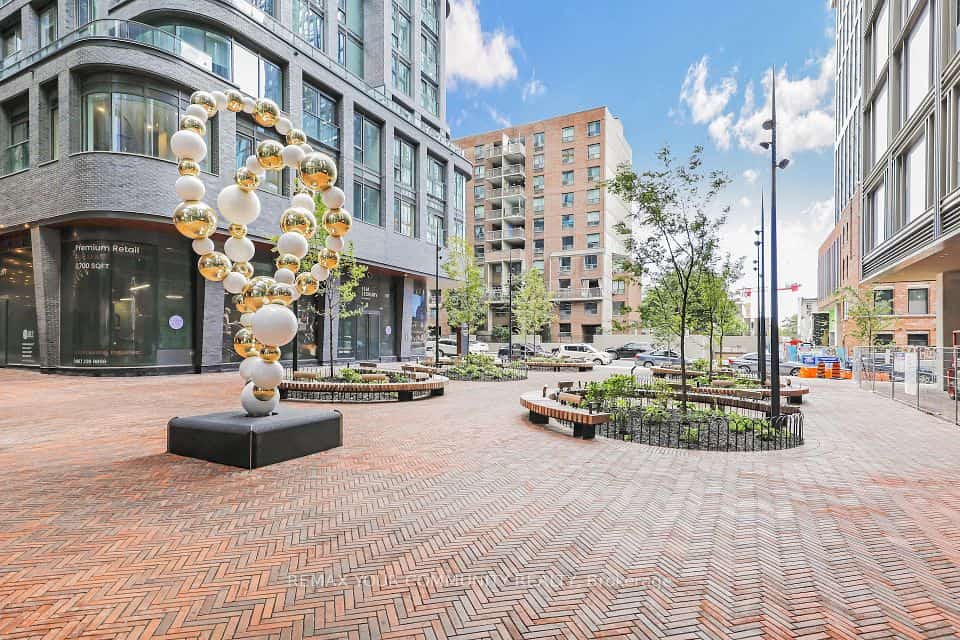 88 Queen St. East Street #5012, Toronto, ON M5C 0B6