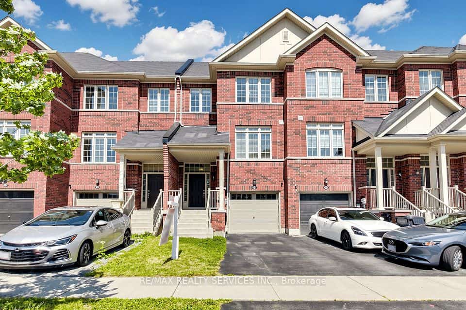 32 Agava Street, Brampton, ON L7A 4S5