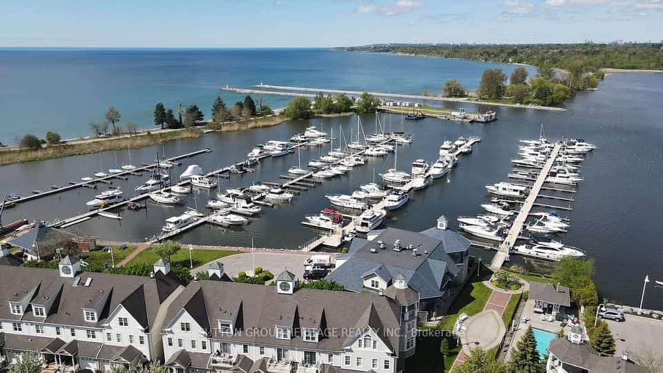 1295 Wharf Street #32, Pickering, ON L1W 1A2
