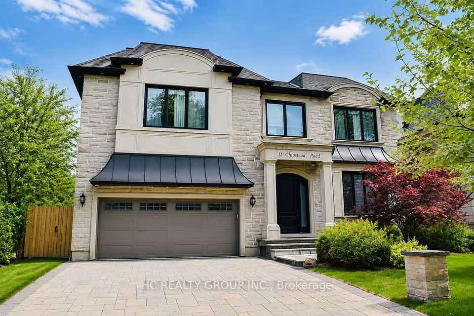 11 Chipstead Road, Toronto, ON M3B 3E5