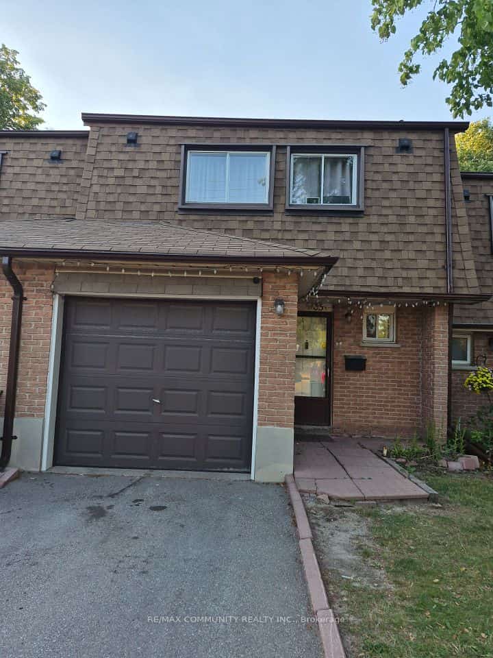 121 L'amoreaux Drive #35, Toronto, ON M1W 2J9