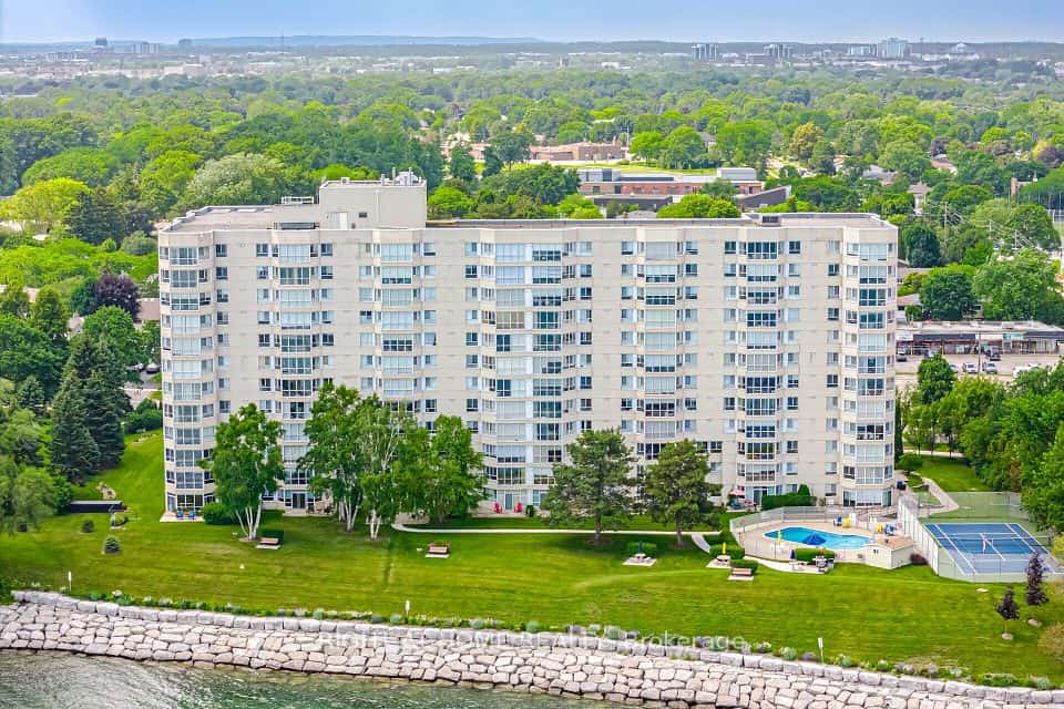 5280 Lakeshore Road #1104, Burlington, ON L7L 5R1