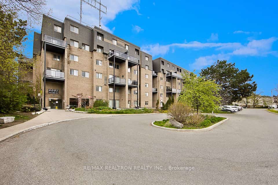 4001 Don Mills Road #235, Toronto, ON M2H 3J8