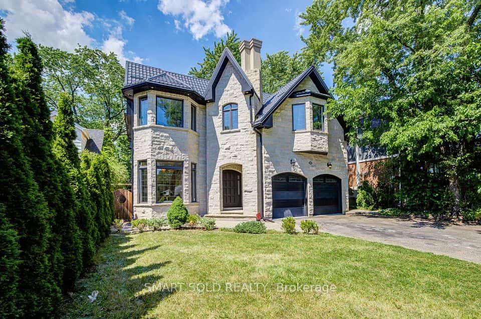 201 Burnhamthorpe Road, Toronto, ON M9B 1Z2