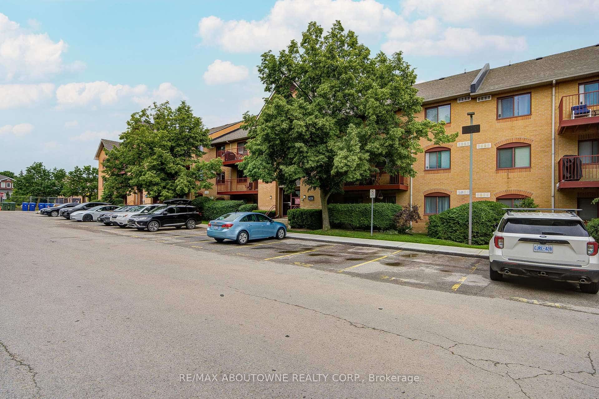 1476 Pilgrims Way #1832, Oakville, ON L6M 3G7