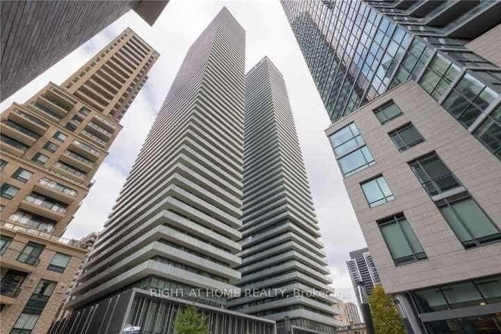 42 Charles Street E #3408, Toronto, ON M4Y 1T4