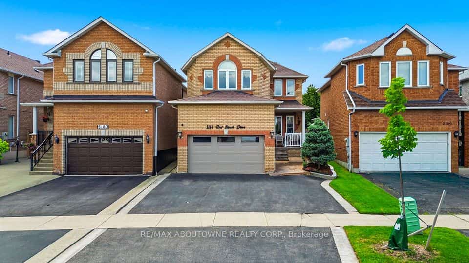 5184 Red Brush Drive, Mississauga, ON L4Z 3Z8