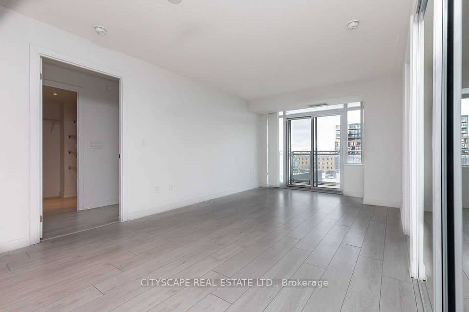 525 Adelaide Street, Toronto